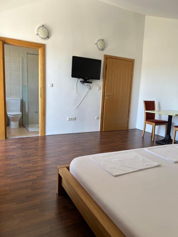 Studio Apartman Cesarica Eksteriør bilde